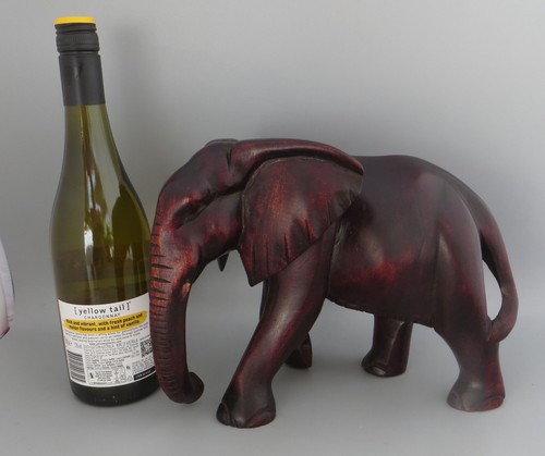 Vintage Carved Wooden African Elephant - Red Wood - 1.9kg, 20cm 8" High - Picture 3 of 24