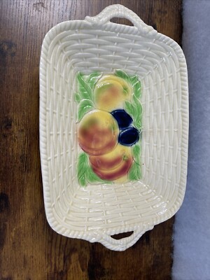 Royal Wonton Fruit Bowl Has Some Craisen By Age 