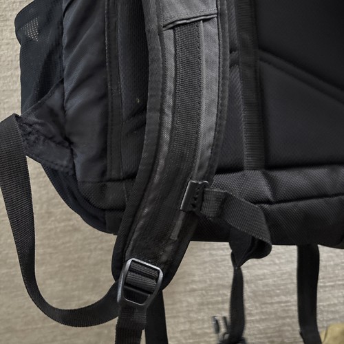Thule Stravan Computer Backpack 15"/17" Laptop Sleeve Multi Pocket Gray Black - Afbeelding 11 van 17