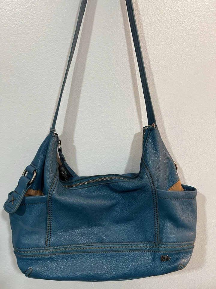 Bolso Hobo The Sak Kendra Cuero Turquesa Bolso de Hombro Nuevo con Defectos Foto 2 de 4