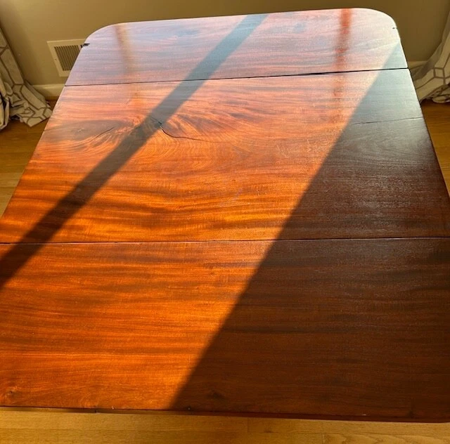 Antigua mesa de pedestal de hojas caoba maciza intrincadamente tallada c1880s Foto 2 de 4