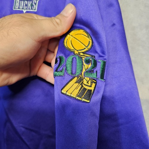 NWT Mitchell Ness Milwaukee Bucks Championship Satin Lightweight Jacket L $140 - Picture 2 of 11