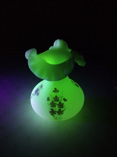 Vintage Fenton Custard Art Glass Ruffled Vase Artist Signed D. Barbour