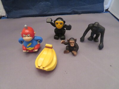 Collection of 4 MONKEYS + Bunch of BANANAS Schleigh, Scholastic Inc.