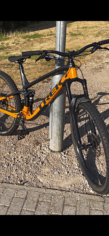 Trek Fuel EX 5 29in Large 12-Speed Full Suspension MTB Orange/Black