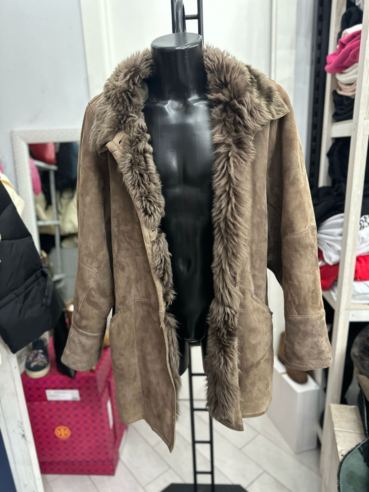 Women's Mouflon Shearling Coat Size 46 Brown LLV1423