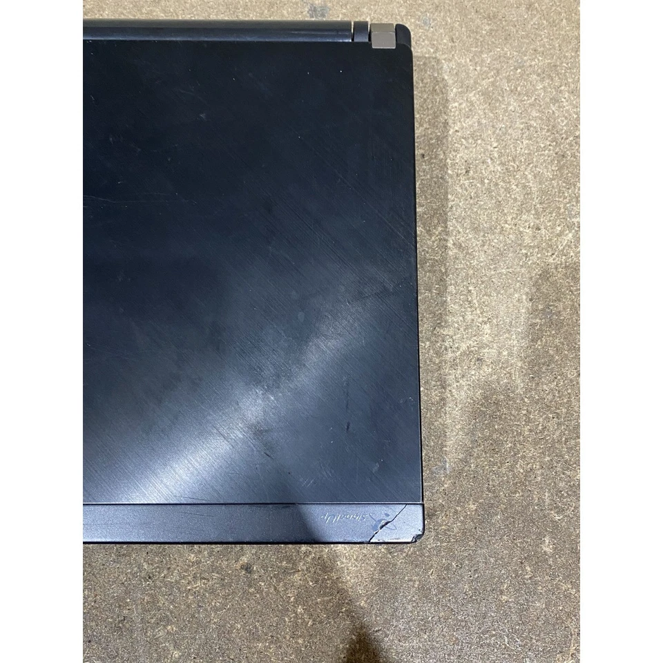 Acer TravelMate P633-M-53214G32ikk Laptop Black 13.3" Intel Core i5 - For Parts - Image 2 of 4