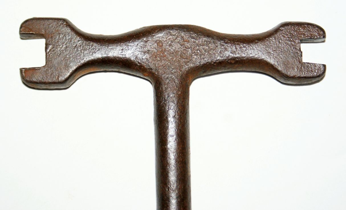 Old Vintage Orphan AMCO  Farm implement Plow T Socket Wrench Tool