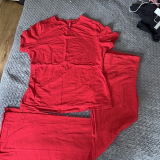 Skims Red Top Size L Pants Size M Used Good Condition