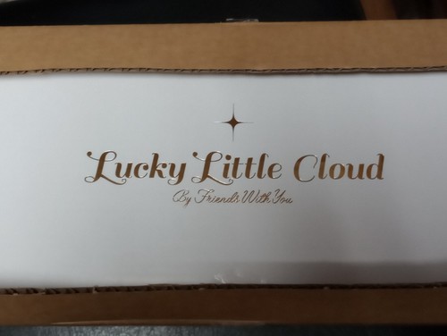 1 de solo 500 Mattel Friends With You Lucky Little Cloud Gold Amulet Magic 8Ball - Imagen 3 de 6