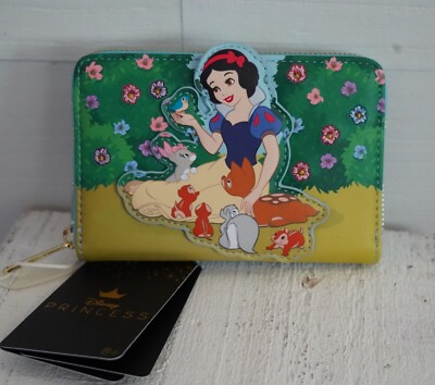 Loungefly Disney Snow White and the Seven Dwarfs Snow White  display picture 1