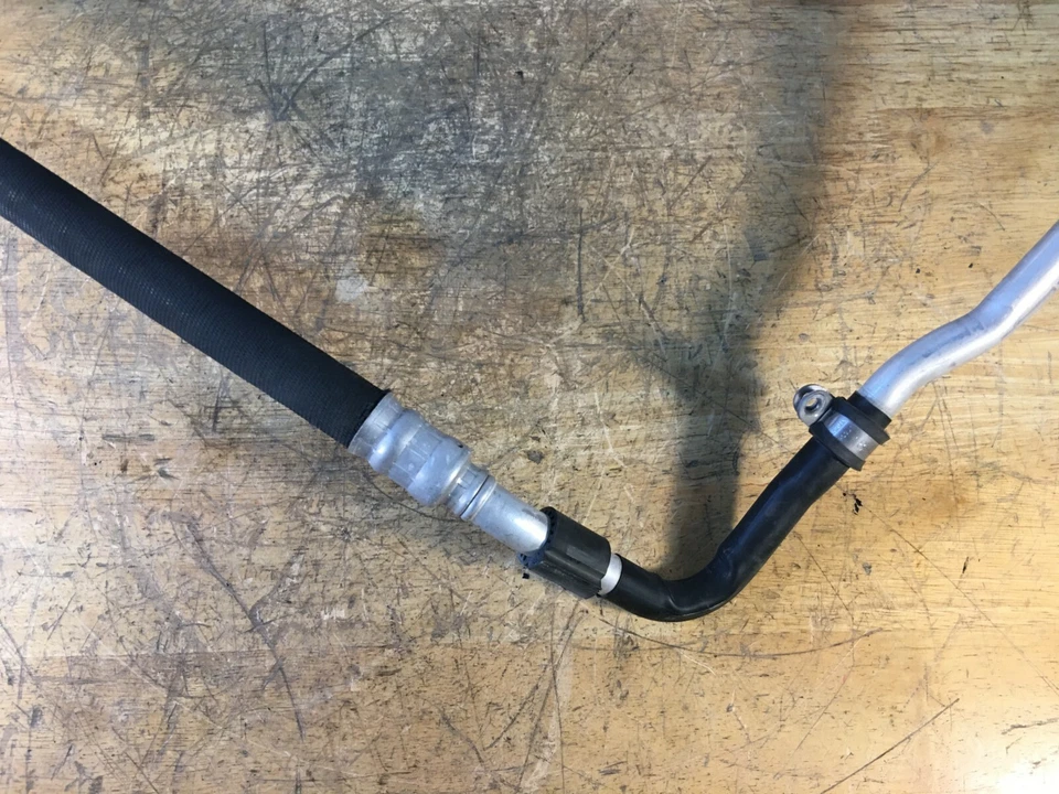 Tubo de manguera de línea de aire acondicionado Audi R8 V8 2009 420260708 fabricante original 2346 Foto 3 de 4