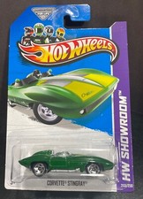 Hot Wheels 2013 Corvette Stingray - HW Showroom - Green , 5SP Wheels - American