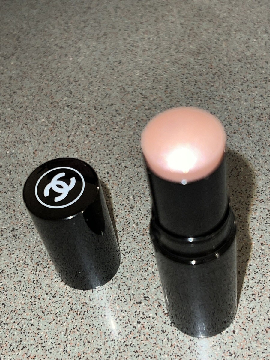 フェイスカラー CHANEL BAUME ESSENTIEL MERMAID GLOW CHANEL MERMAID GLOW Baume Essentiel Multi-Use Glow Stick