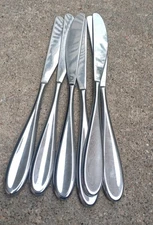 Skylark Glossy Stainlessby Robert Welch, Dinner Knife, Oval Concave Tip