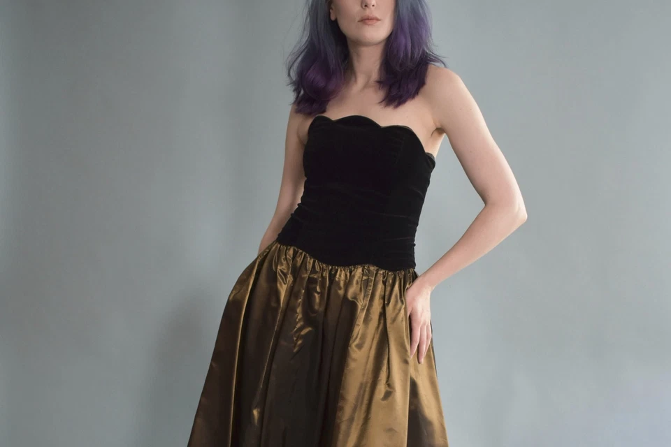 Vintage Laura Ashley Gown1980s Black Velvet and Gold Taffeta Dress 26" Waist - Image 3 of 4