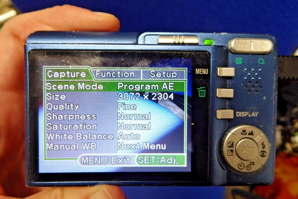 Sanyo VPC-T700 7.0MP Compact Digital Camera Blue - Working - Boxed - Image 2 of 4