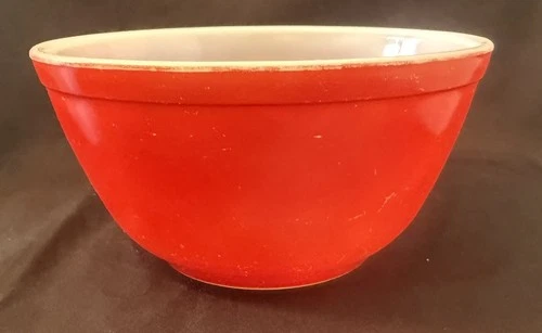 Pyrex #402 Mixing Bowl, Red 1-1/2 pt - Made in USA - Pre-owned