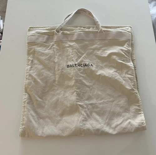 Borsa da viaggio Balenciaga logo tela porta indumenti polvere marrone zip bottone a scatto