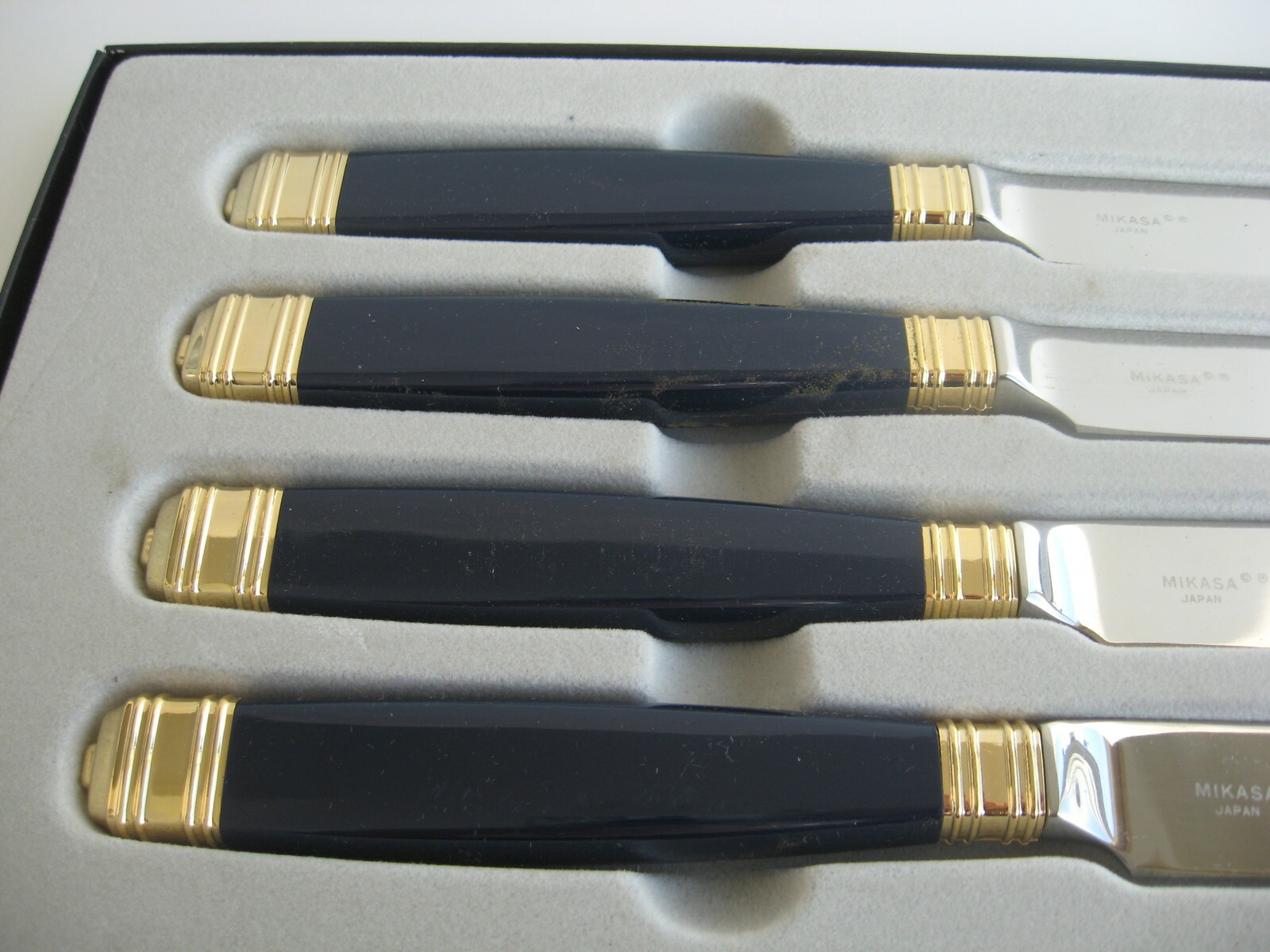 MIKASA Laslo Continental Navy Stainless Gold Accent Steak Knife Set New