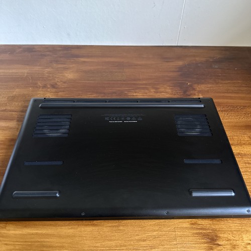 Razer Blade 15 15.6" 240Hz QHD Gaming Laptop i7 64GB RAM 1.5TB RTX3070Ti - Picture 11 of 18