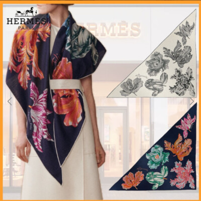 Hermès Triangle Géant Scarf - Tulipomanie in Gray Cashmere