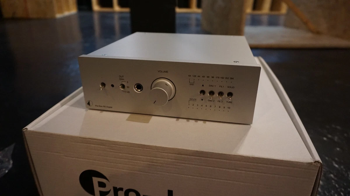 Pro Ject Pre Box RS Digital Pre amplifier DAC Headphone Amp Silver Boxed