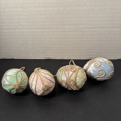 Velvet Easter Eggs Decorations Gold Cord Trim Ornaments (4 Pieces).         DA17