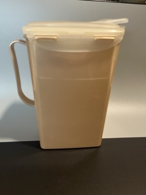 Lock & Lock 2.1 Quart Drinking Water Pitcher 9'' X 5 X 3 