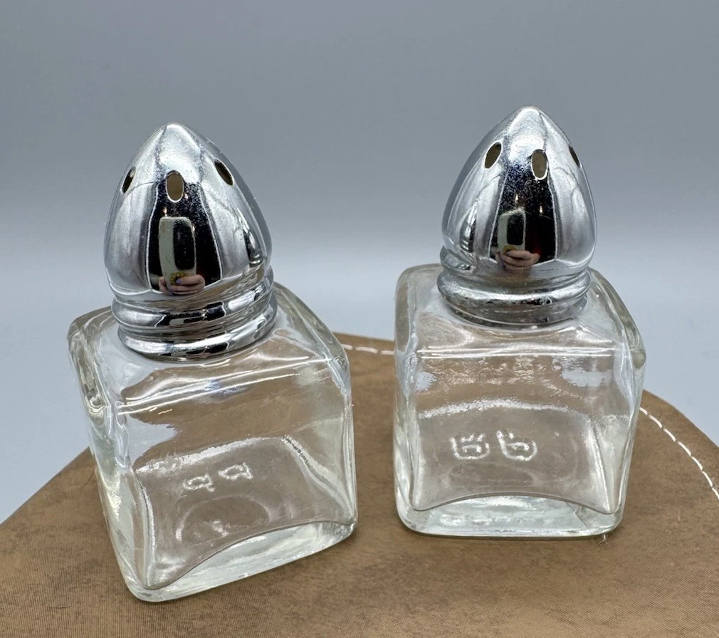 Ceramic & Porcelain Clear Collectible Salt & Pepper Shakers for