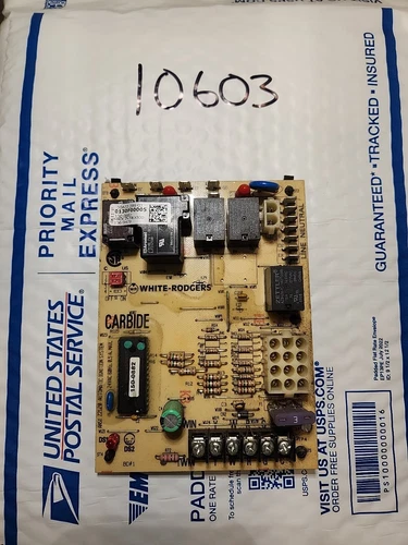 Furnace Control Board 50A55-289-03, 0130F00005. 