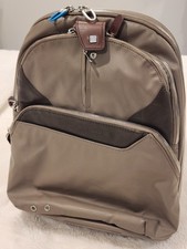 Zaino Piquadro da viaggio per laptop in pelle beige e marrone nuovo con etichetta