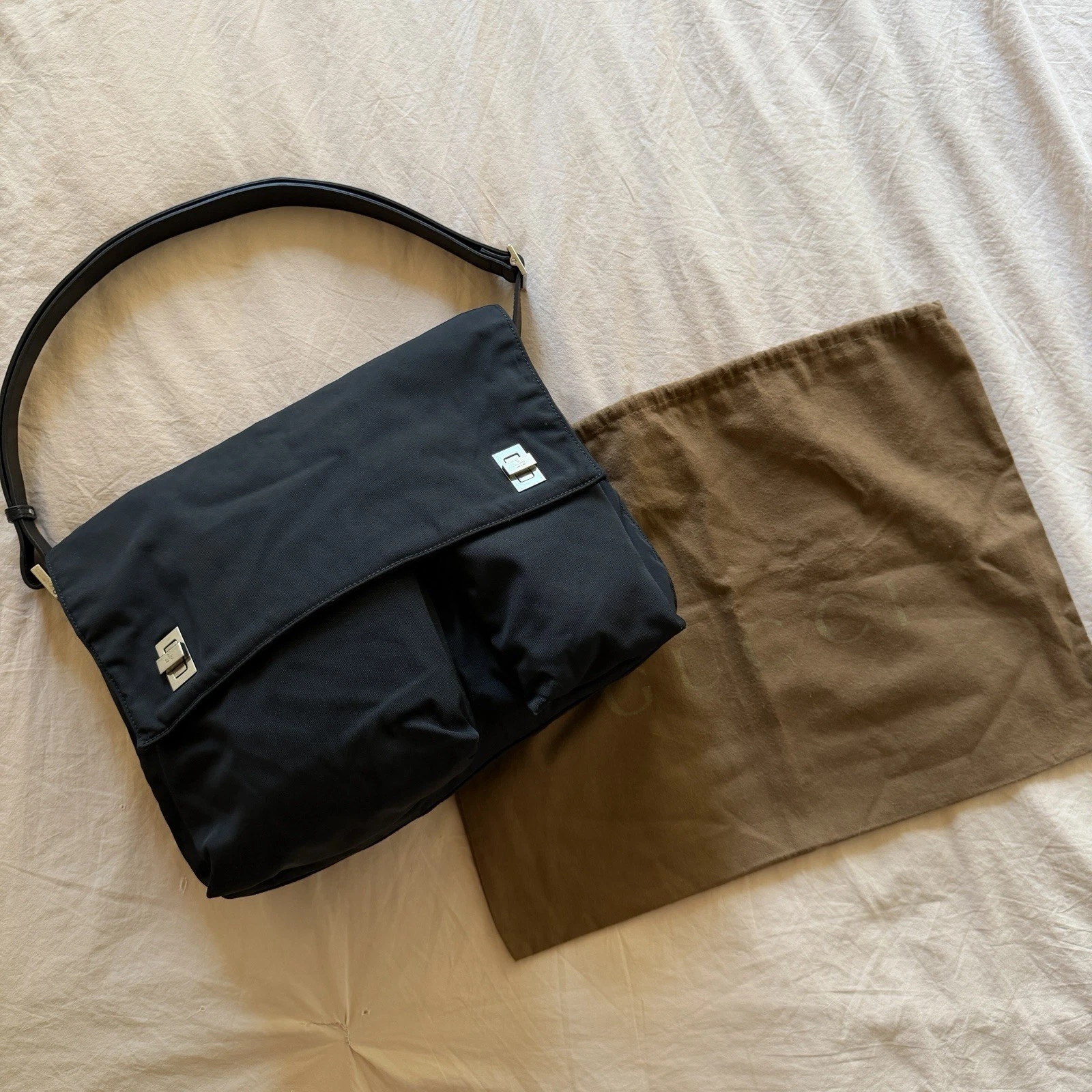 Tom Ford — Tom Ford x GUCCI FW 1995 Double Clasp Black Nylon Crossbody  Minimal CBK