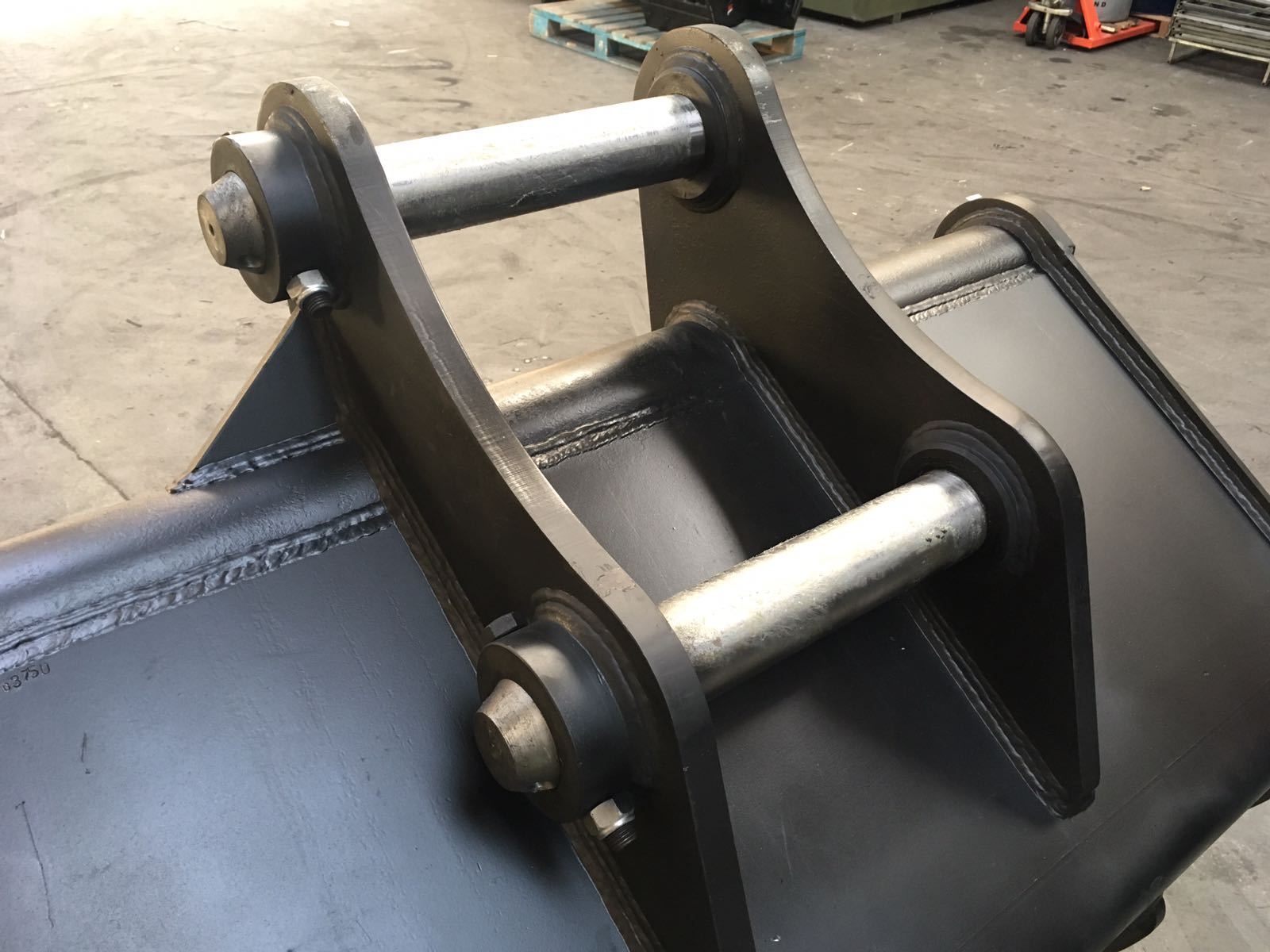 4.5ft Riddle Shaker Digging Bucket for 20 Ton Excavator / Digger eBay