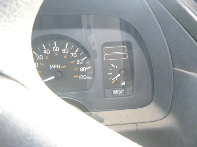 Used Speedometer Gauge fits: 1990 Pontiac Sunbird w/o turbo w/o tachometer w/o t - Изображение 2 из 4