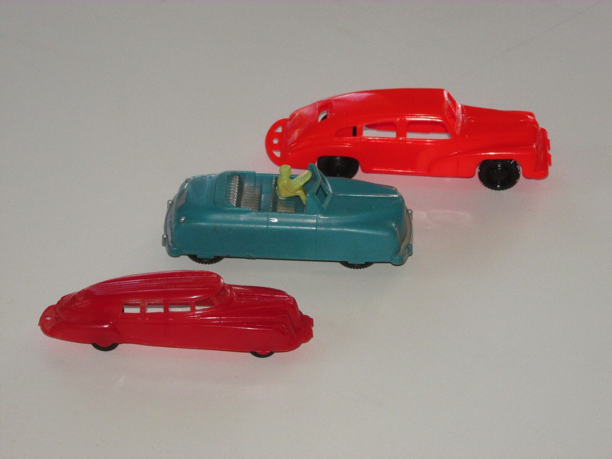 Vintage Plastic Toy Cars &Trucks, 14 items, various makers (see