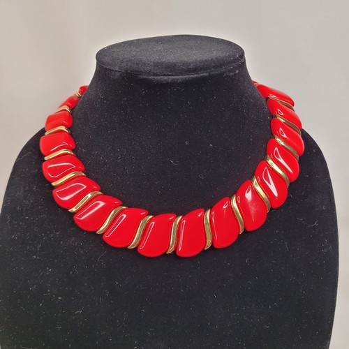 Collana girocollo rosso ciliegia lucite tono oro gioielli moda retrò luce natalizia - Foto 2 di 5