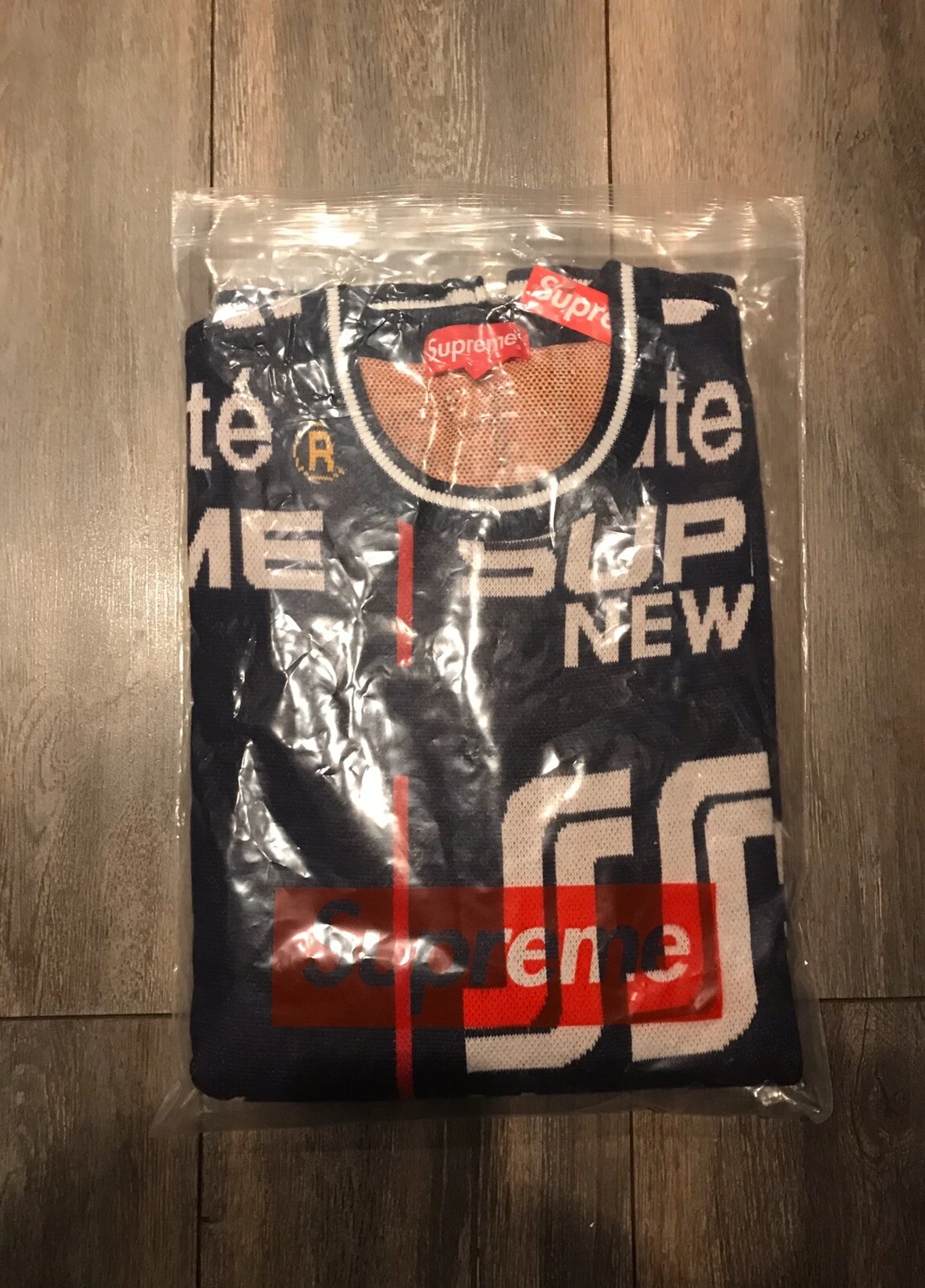 Pull Supreme SS20 Qualite bleu marine XL neuf 