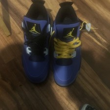 Earliest Known Michael Jordan Game-Worn Nike Shoes Sell for Nearly $72K 15