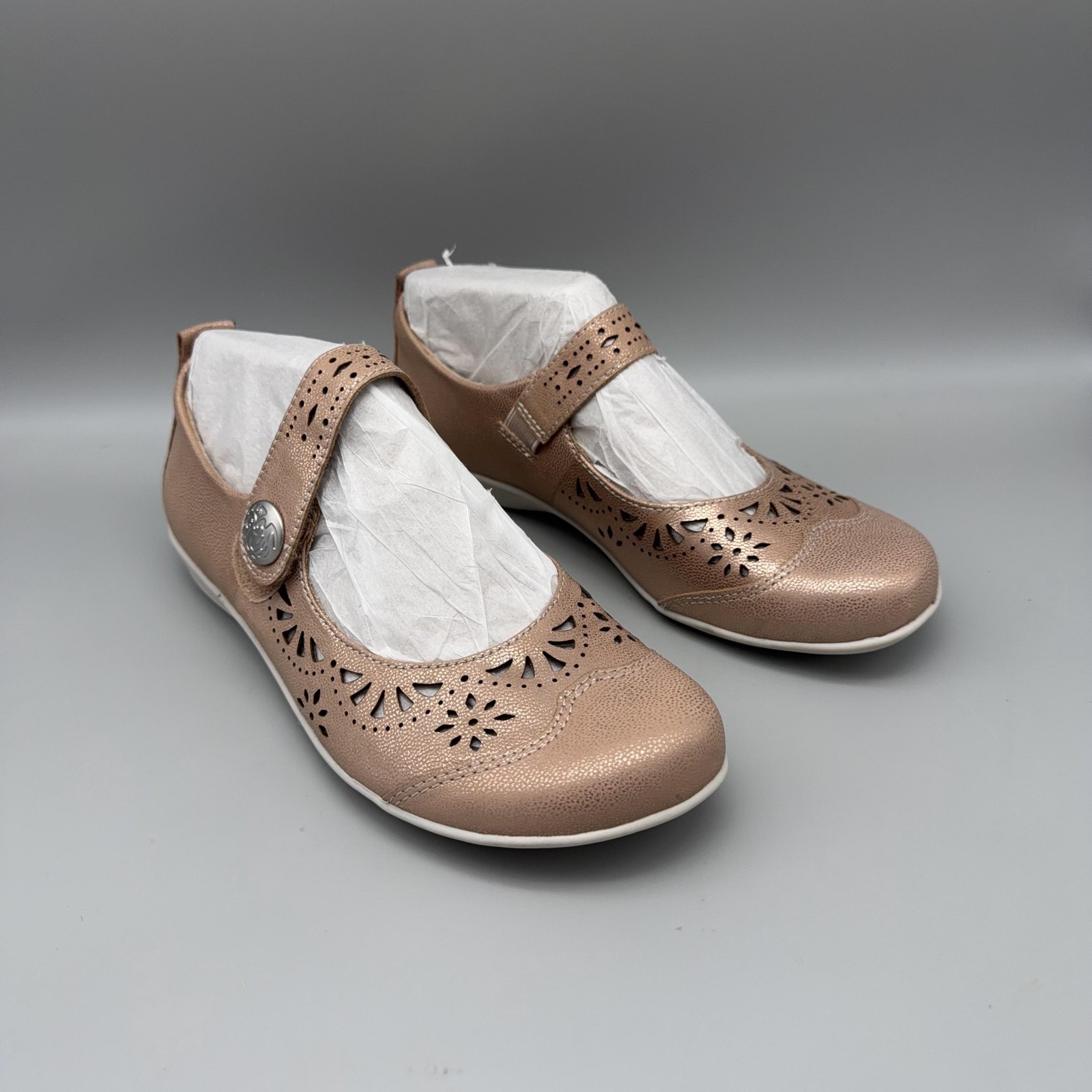 Earth Shoes Womens Size 6.5 Nude Alder Mary Jane Leather Flats Comfort Cutout