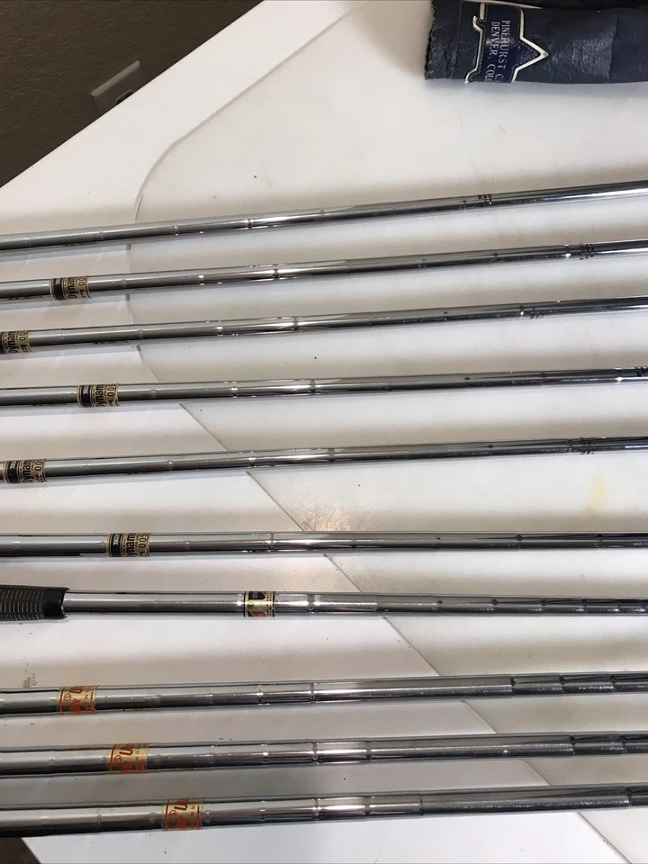 1989 Wilson Staff Fluid Feel 3-PW RH Iron Set Dynamic Gold Stiff Missing 4 - Image 2 of 4