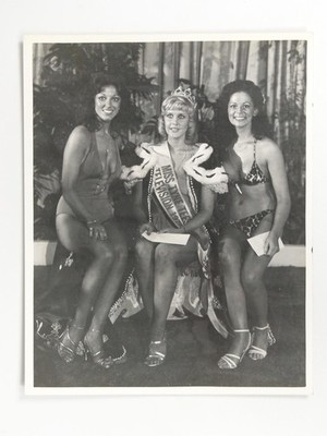 Miss Tyne T-Shirts Fernsehen 1978 Schönheitswettbewerb Gewinner Badeanzug TV Times Vintage Foto