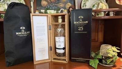 Macallan 25 Year Old 2019 Sherry Oak EMPTY Bottle Wood Presentation Box Set Bag