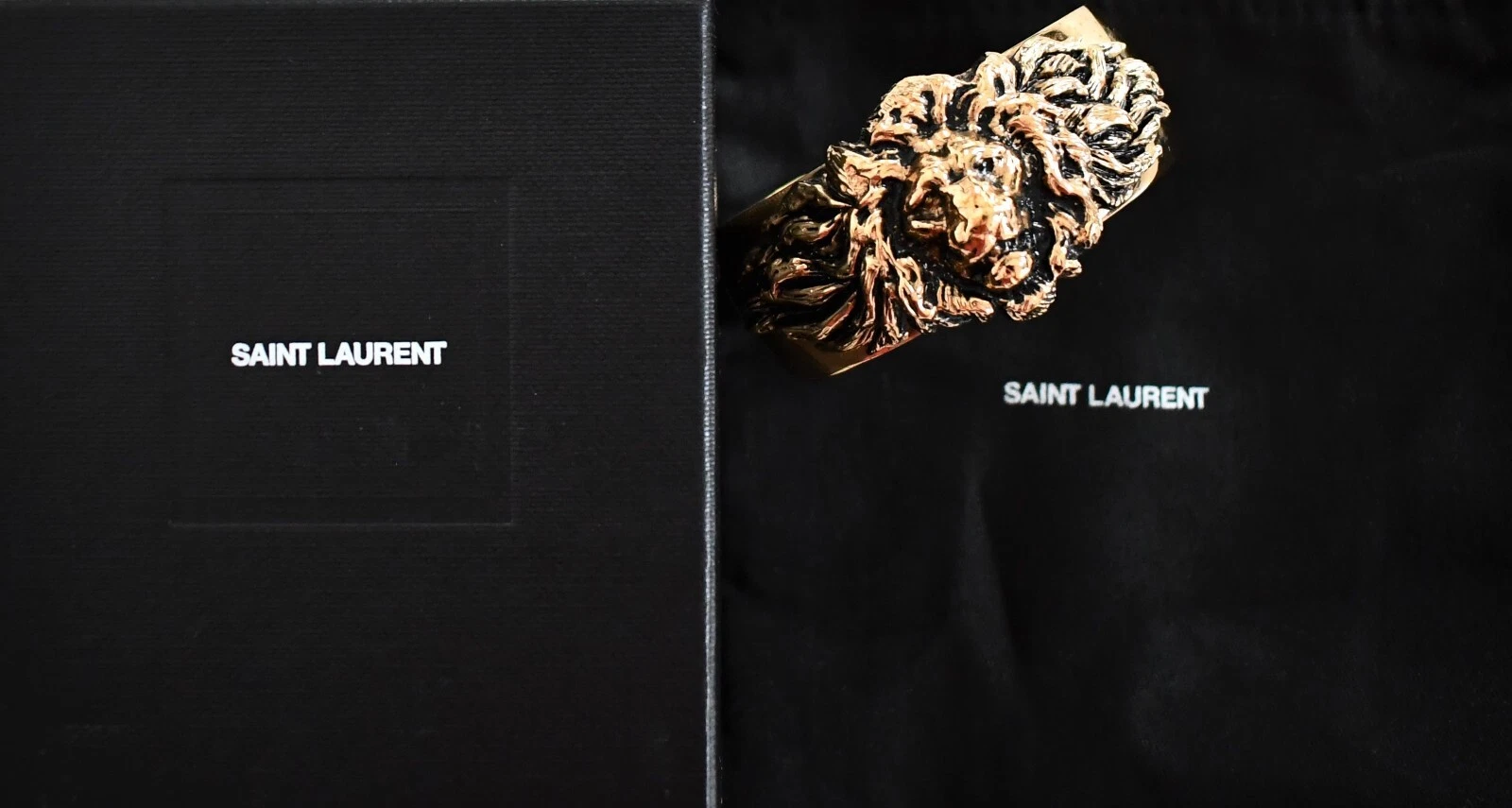 SAINT LAURENT (YSL) BRACCIALE S nuovo con scatola autentico SAINT LAURENT Paris tono oro LEONE dichiarazione