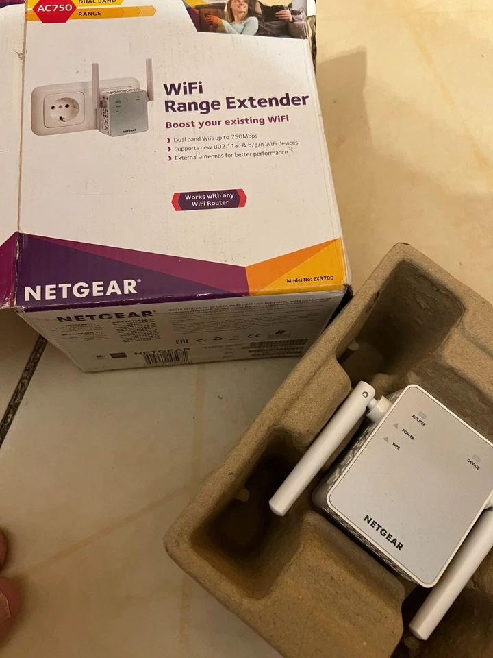 NETGEAR AC750 EX3700-100NAS Wireless Dual Band Range Extender - Image 2 of 4