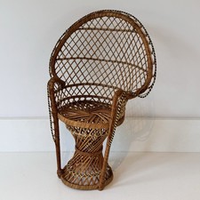 Sedia pavone vintage accessorio per bambola in vimini rattan