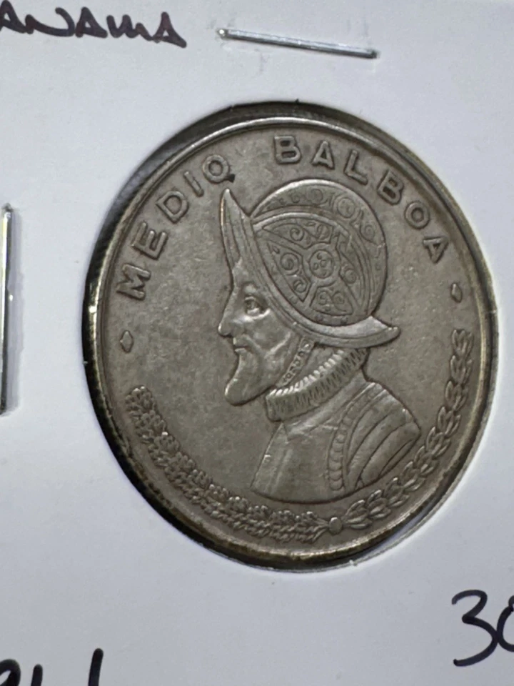 1961 Panama 1/2 Balboa Silver Coin Low Mintage - Image 2 of 4