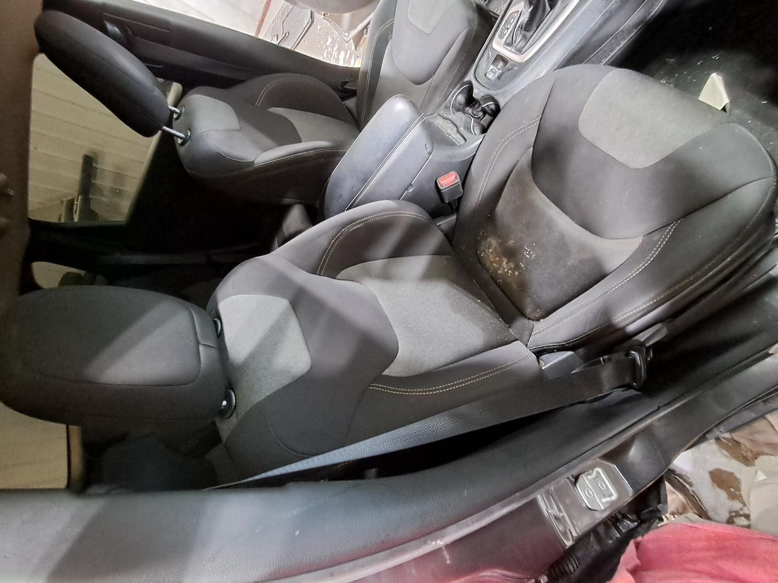 Used Deck Lid fits: 2018 Jeep Cherokee w/rear view camera privacy tint glass Gra