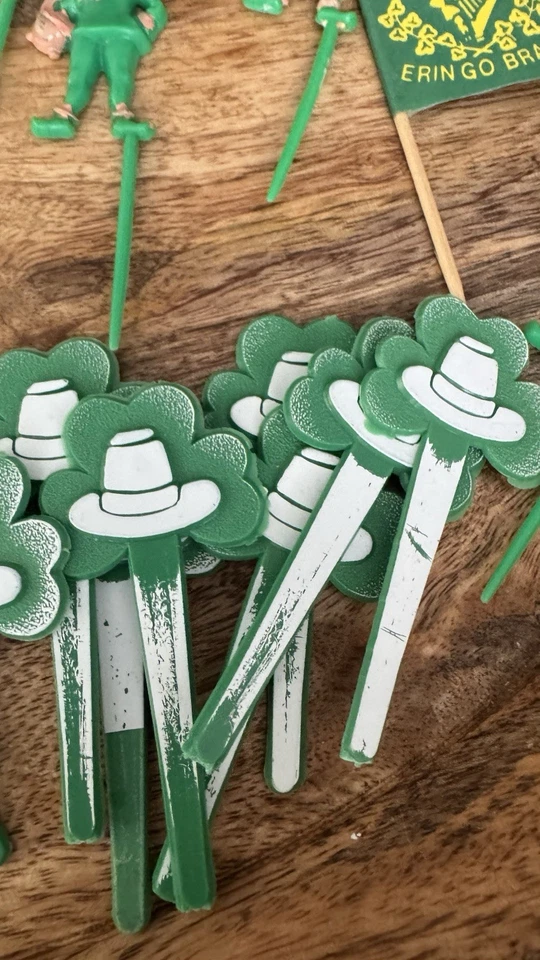 Gran Lote De Colección Topper Pasteles Pick Cupcake Leprachauns Tréboles Día de San Patricio Foto 3 de 4