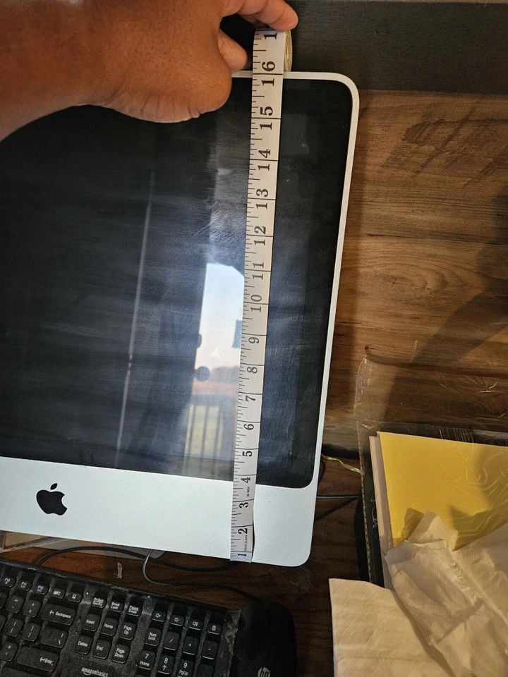 Apple iMac 20" Desktop - MC015LLC (June, 2009) - Image 2 of 4